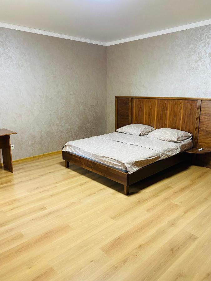 Ogienka 2B, Center Lutsk Apartment Ngoại thất bức ảnh