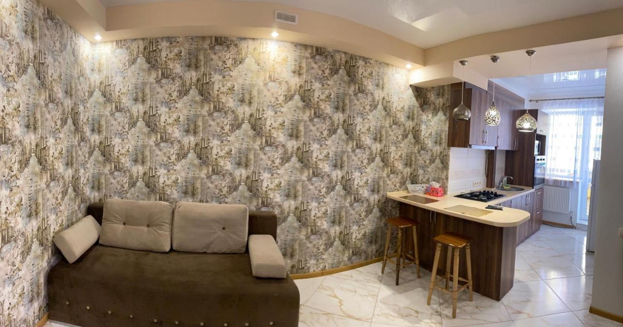 Ogienka 2B, Center Lutsk Apartment Ngoại thất bức ảnh
